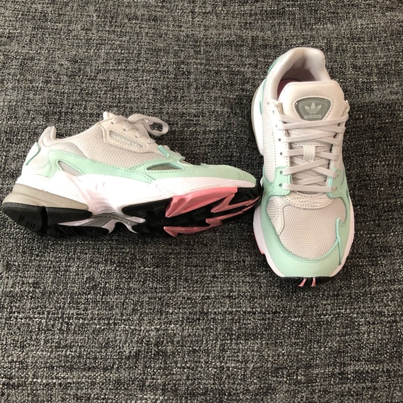 Adidas Falcon sneakers - Picture 2 of 4